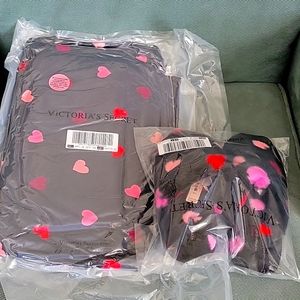 Sherpa blanket with matching slipers